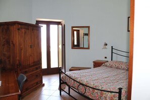 1 Schlafzimmer, Reisekinderbett, kostenloses WLAN, Bettwäsche