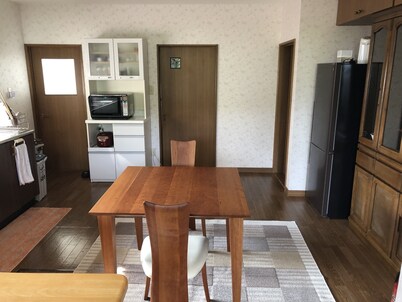 ¡30 segundos a pie desde la estación!Habitación cuádruple, cocina disponible, visita a la granja también disponible.