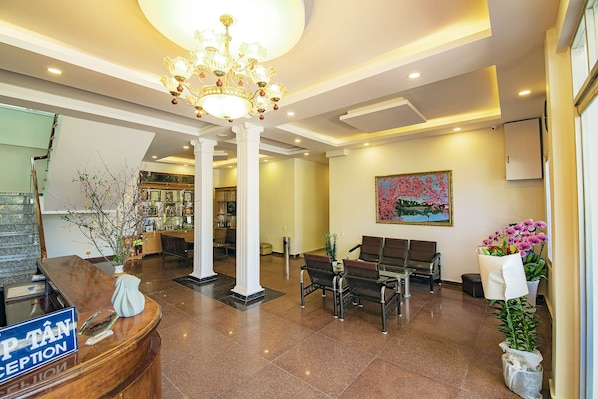 Lobby - De Roes Hotel Dalat (Da Lat)
