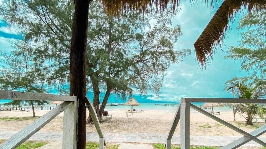 Sandy Beach Bungalows