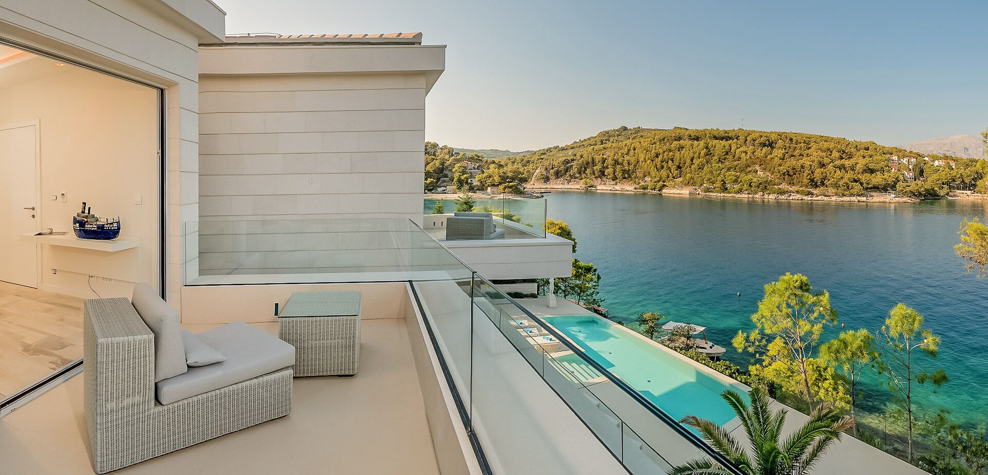 Villa, 6 Bedrooms | Balcony