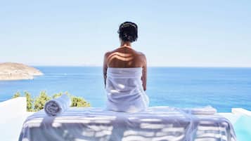 Espace de soins pour les couples, bain Ă  remous, hammam, soins corporels