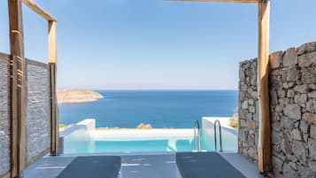 Svit Deluxe - privat pool - havsutsikt | Utsikt från rummet