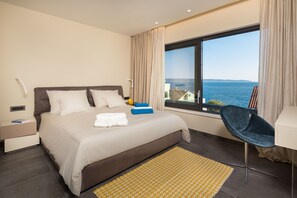 Deluxe-villa - 4 soveværelser | 4 soveværelser, individuelt design, individuel indretning, skrivebord