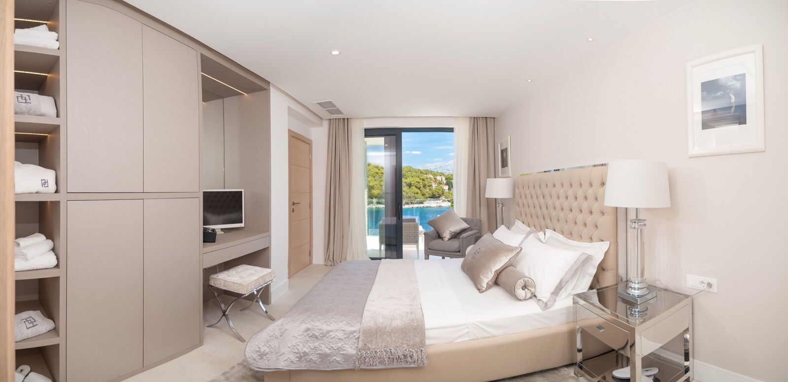 Elite Villa, 4 Bedrooms | 4 bedrooms, in-room safe, desk, soundproofing