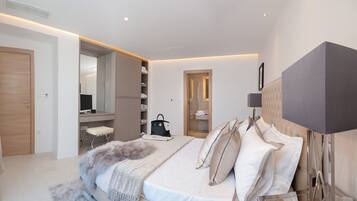 Elite Villa, 4 Bedrooms | 4 bedrooms, in-room safe, individually decorated, individually furnished