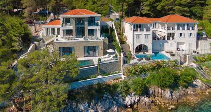 Luxury Villa Silent with Infinity Pool