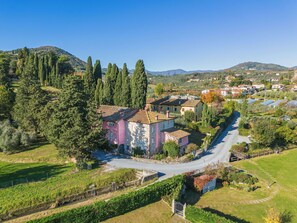 Exterior - Lovely apartment in villa for 3 people with WIFI, pool, A/C, TV and terrace (Lucca)