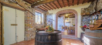 Cosy apartment in villa for 6 people with pool, A/C, WIFI, TV and patio