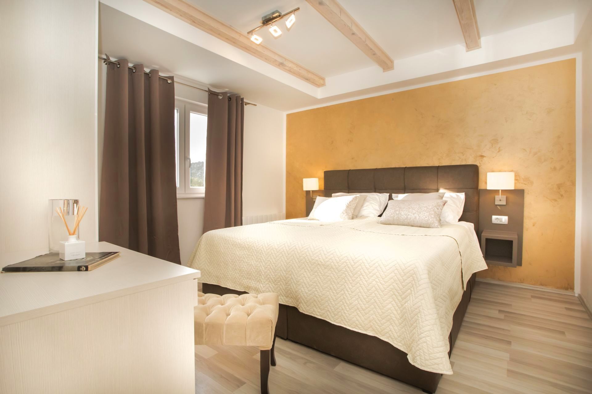 Villa | 6 bedrooms, individually decorated, individually furnished, desk