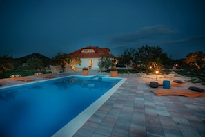 Seasonal outdoor pool