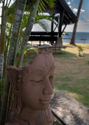 Exterior detail - Amazing Beachfront Pool Villa (Ko Lanta)