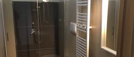Apartment, 2 Bedrooms | Bathroom | Shower, rainfall showerhead, hair dryer, bidet
