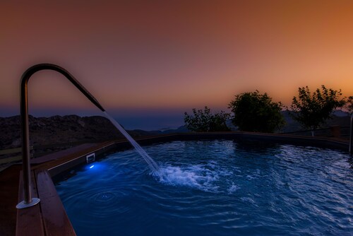 Best View Mountain Villa - Yksityinen uima-allas upealla näkymällä.