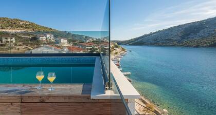 Beachfront Villa Seashell with Pool