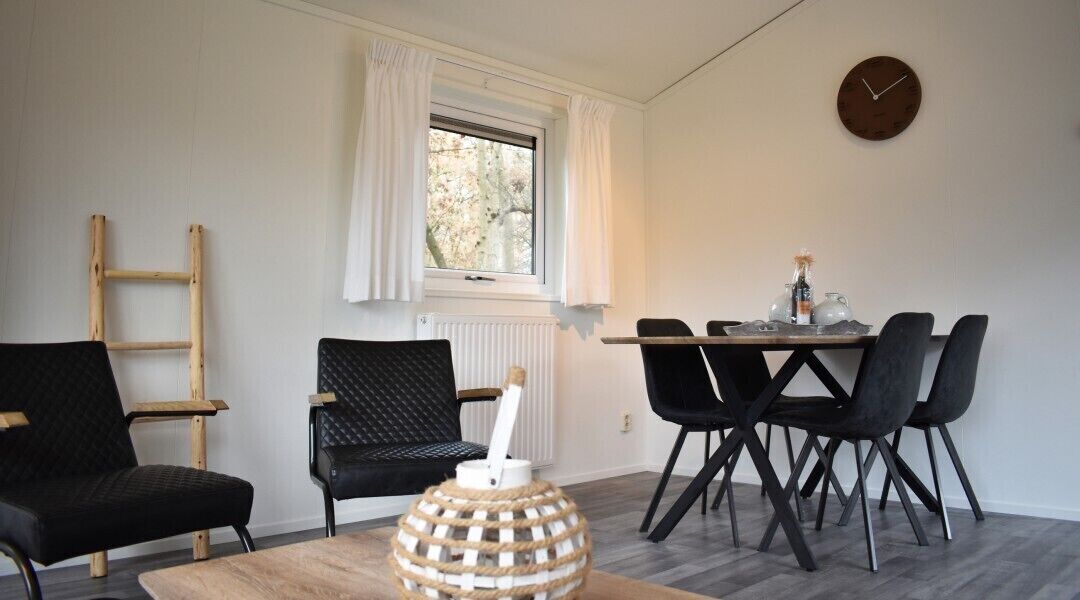 Comfort Chalet (4 Persons) | In-room dining