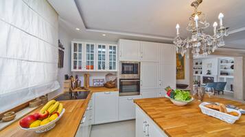 Luxury Villa, Private Pool | Private kitchen