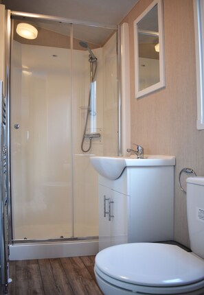 Chalet, 2 chambres | Salle de bain