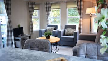 Chalet, 2 Schlafzimmer | Wohnbereich