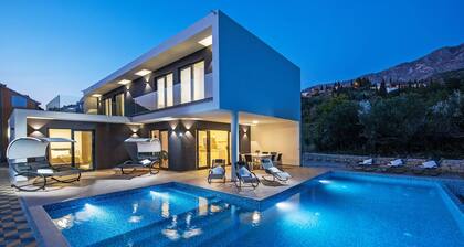 Villa Primavera with Swimming Pool