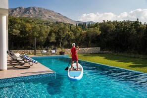 Seasonal outdoor pool, pool umbrellas, sun loungers - Villa Primavera with Swimming Pool (Zupa dubrovacka)