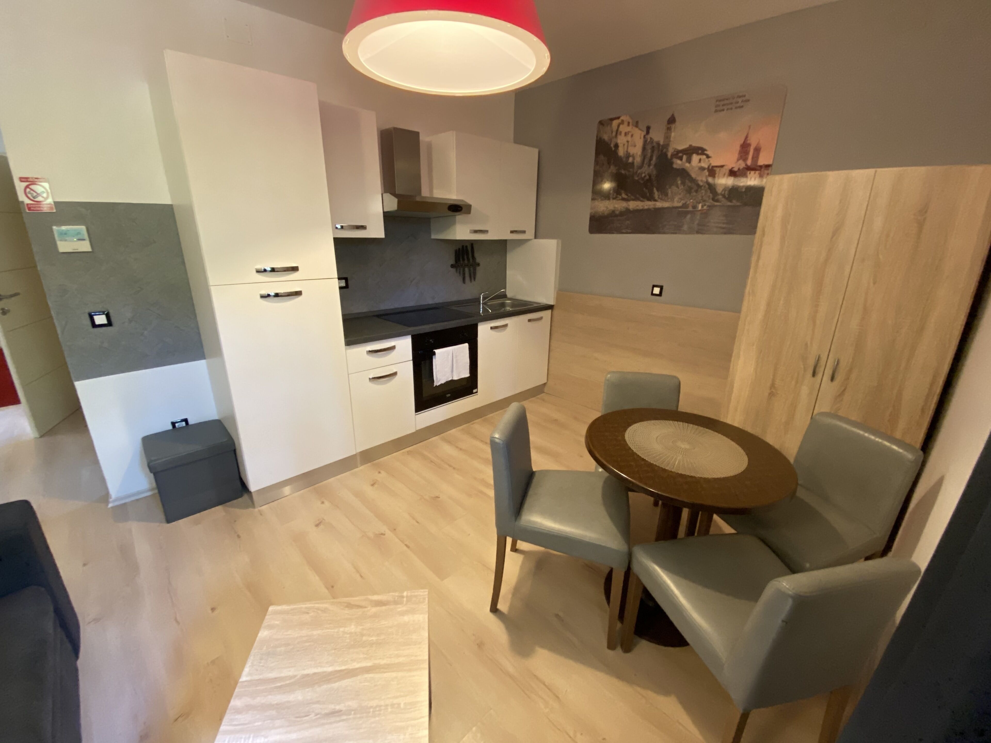 Superior-Apartment | Zimmersafe, kostenlose Babybetten, kostenloses WLAN