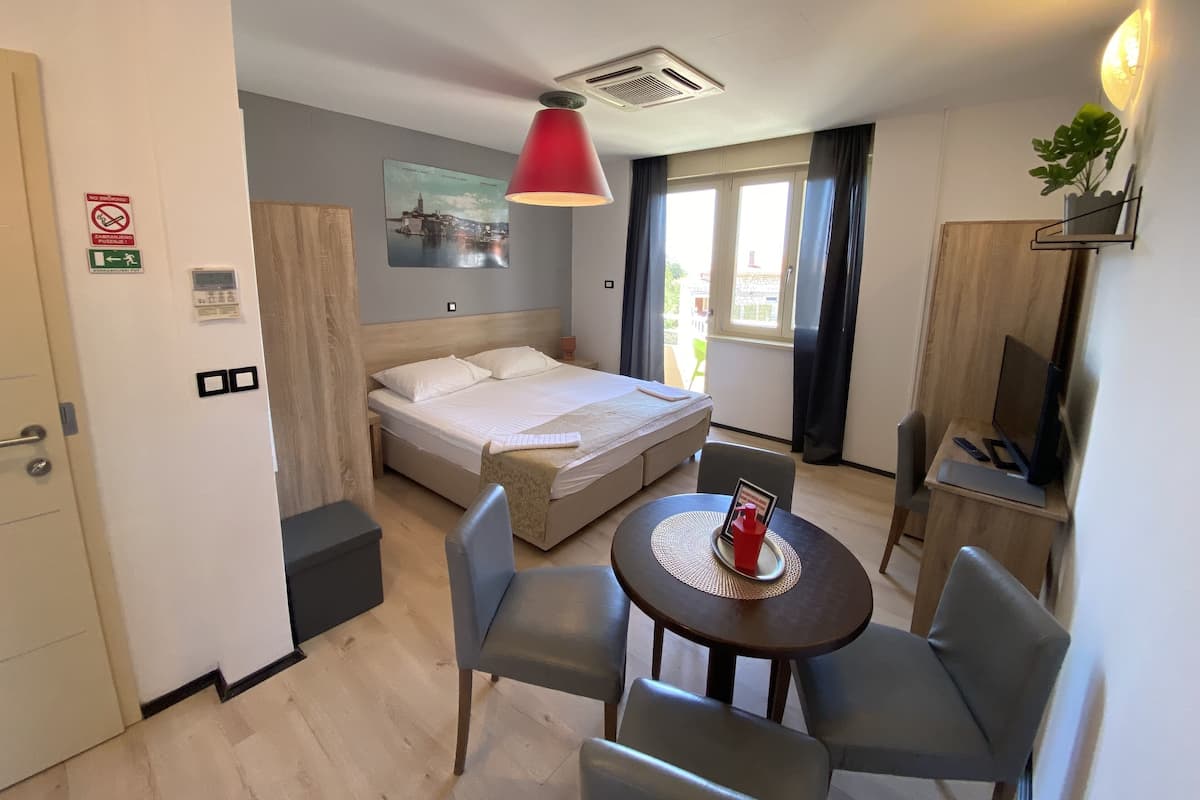 Apartamento superior | Caja fuerte, cunas gratuitas, wifi gratis
