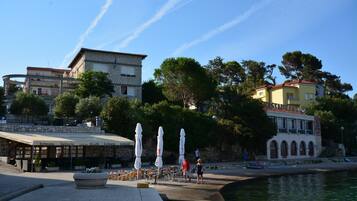 Beach nearby, 2 beach bars