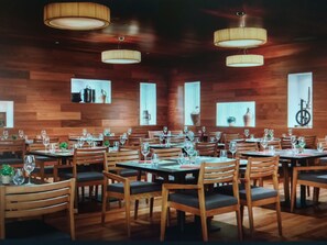 Päivittäinen buffetaamiainen (15 EUR per henkilö)