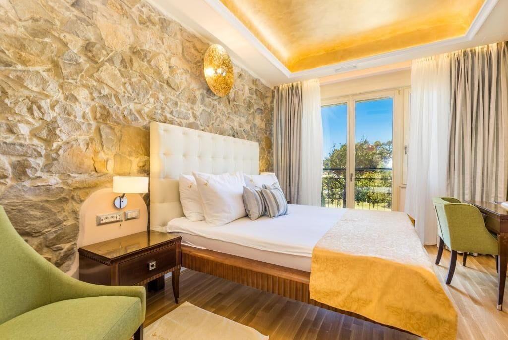 1 habitación, camas con efecto memoria y minibar 
