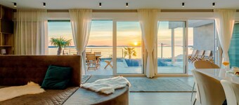 Luxury Villa White Velvet with Pool