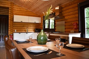 Cabin (Lodge) | Living room