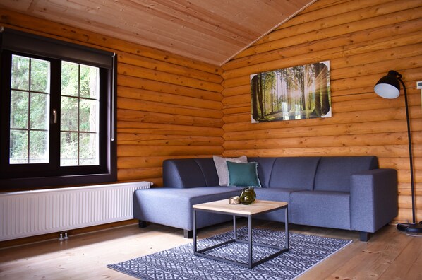 Cabin (Lodge) | Living room