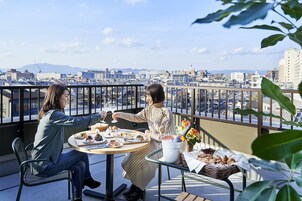 プレミアム デラックス キング テラス付き 禁煙 (シャワーバスタブ付き) | テラス / パティオ