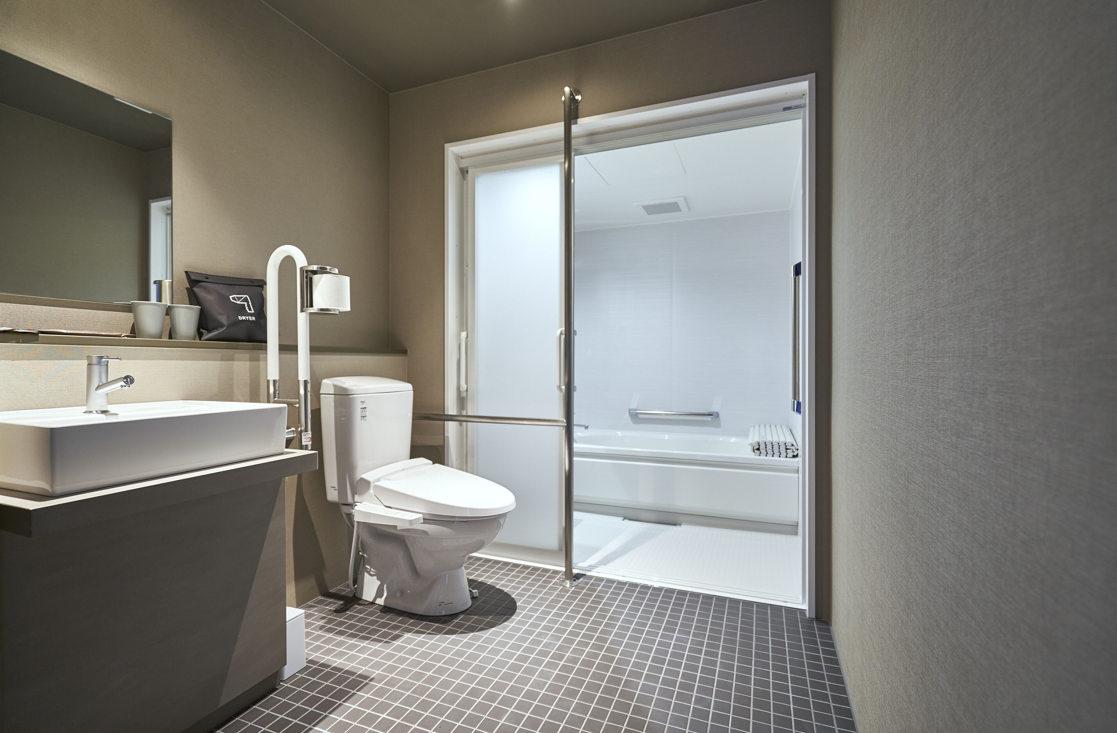 universal room twin with stacking bed, non smoking  (shower and bathtub) | accessible bathroom