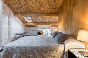 5 slaapkamers, een kluis op de kamer, een strijkplank/strijkijzer