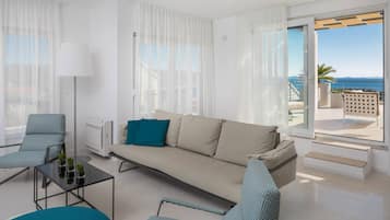 Villa, 4 Bedrooms | Living room | Flat-screen TV