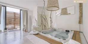 Suite, Hot Tub (Zen) | Jetted bathtub - Mas Sainte Marie - Private Hot Tub Suites (Saint-Laurent-d'Aigouze)