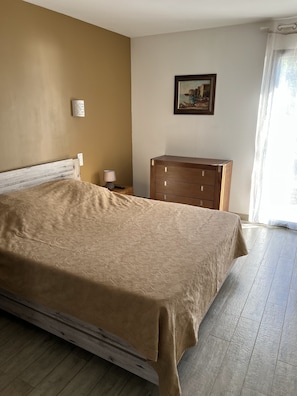 1 Schlafzimmer, Bügeleisen/Bügelbrett, kostenloses WLAN, Bettwäsche