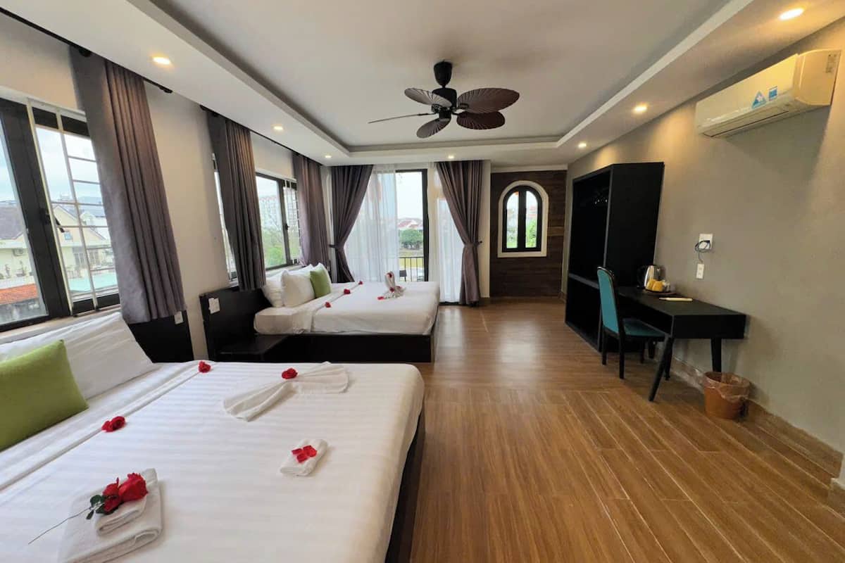 家庭四人房 | 高級寢具、迷你吧、免費 Wi-Fi