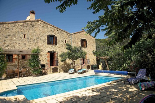 La Bergerie - 200 year old farmhouse, 4 stars, private pool, spectacular views !
