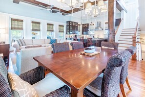 Interior - 🐟Stunning 30A Home-Gorgeous Deck-Bikes-Stay Salty (Santa Rosa Beach)