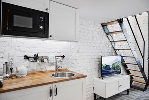 Refrigerador, microondas, horno, placa de cocina