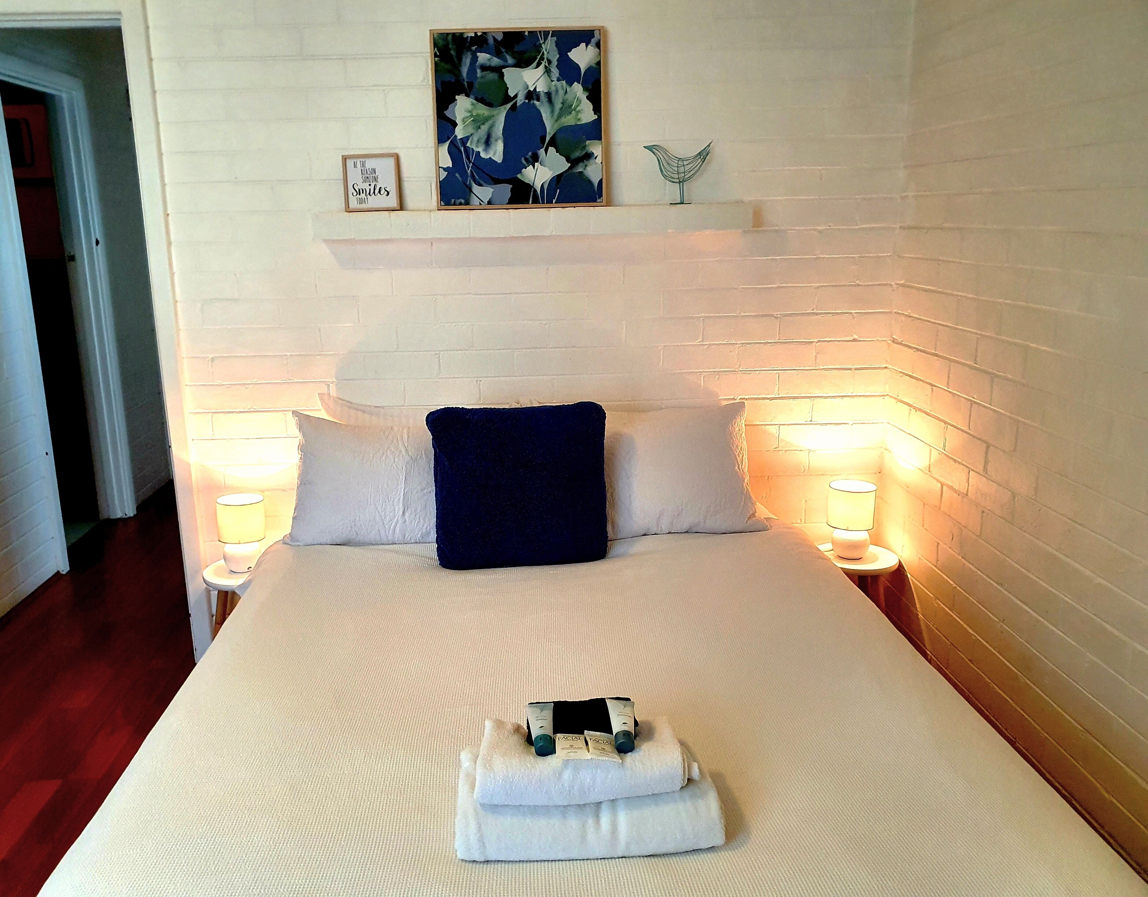 Cozy Corner M106 Studio Apartment near Kings Park — image 11