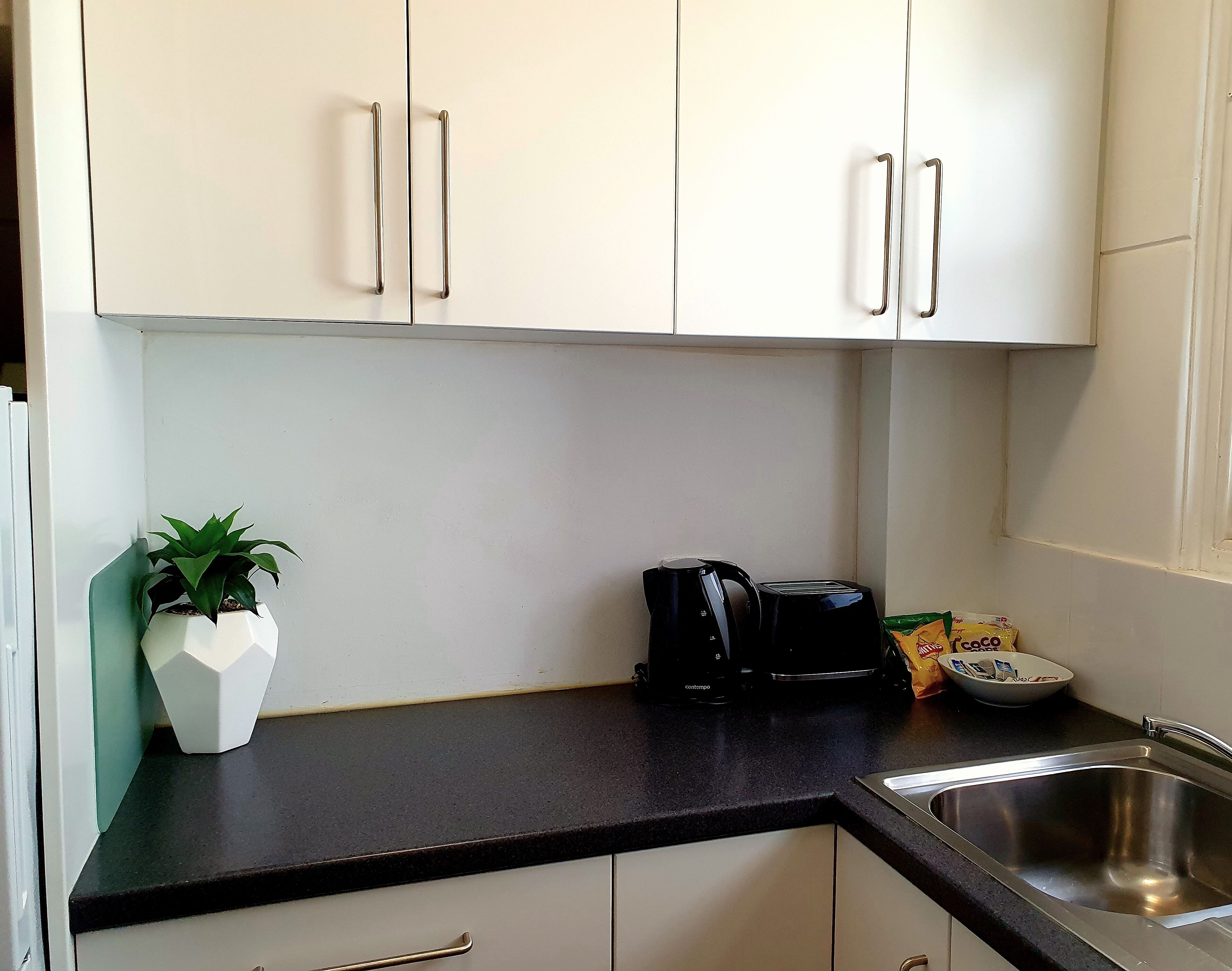 Cozy Corner M106 Studio Apartment near Kings Park — image 16