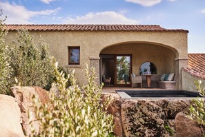 Terrace/patio - Cascioni Eco Retreat -  Suites with Private Pool (Arzachena)