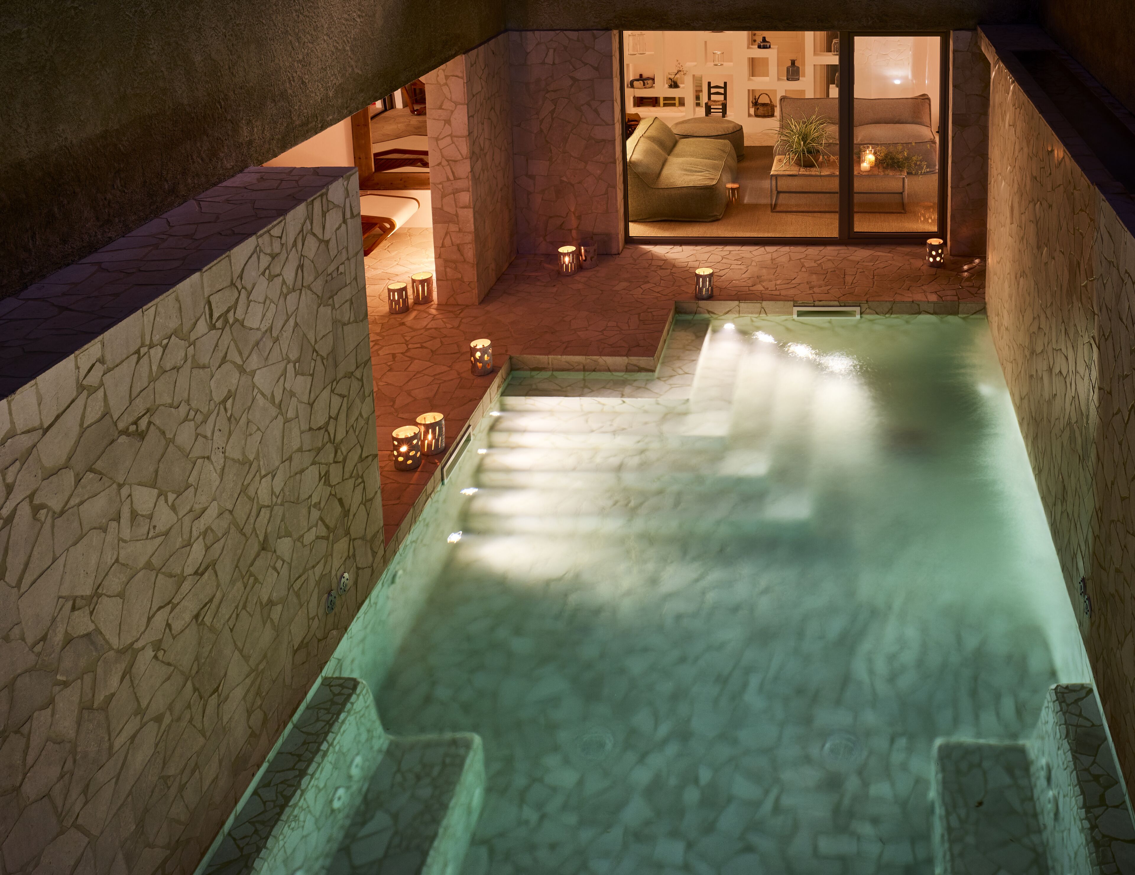 Área de tratamento externa, banho turco/hammam, tratamentos corporais