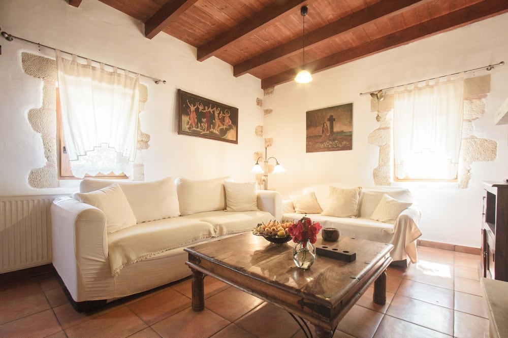 Traditional elegant Cretan Stone Home for families