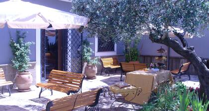 FARMHOUSE "NEST OF THE EAGLE"