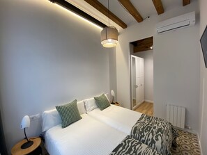 2 chambres, fer et planche à repasser, Wi-Fi gratuit, draps fournis